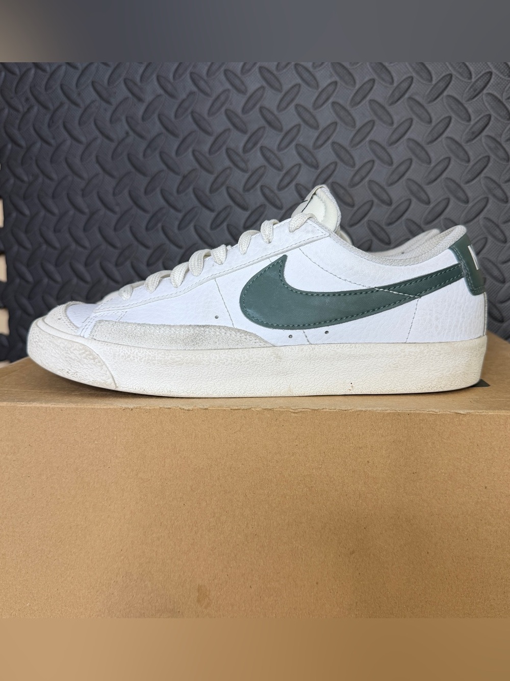 Nike Blazer Low ‘77 Vintage Sneakers Size 7Y / Womens Size 8.5 White / Green